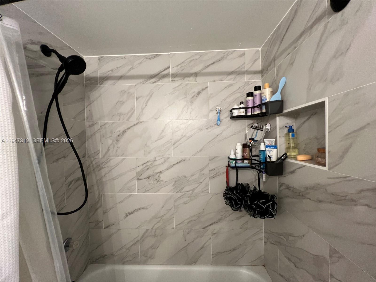 VISIONS AT FOUNTAINBLEAU - Residential