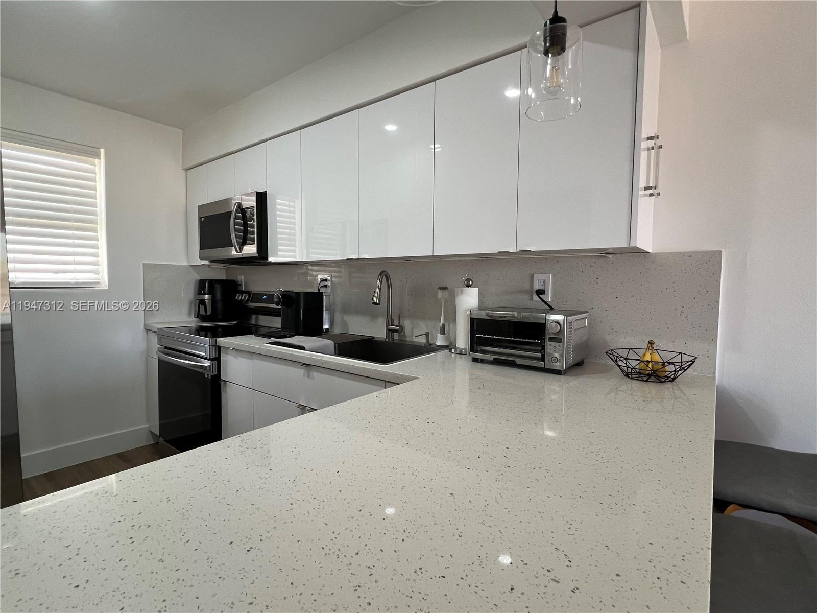 VISIONS AT FOUNTAINBLEAU - Residential