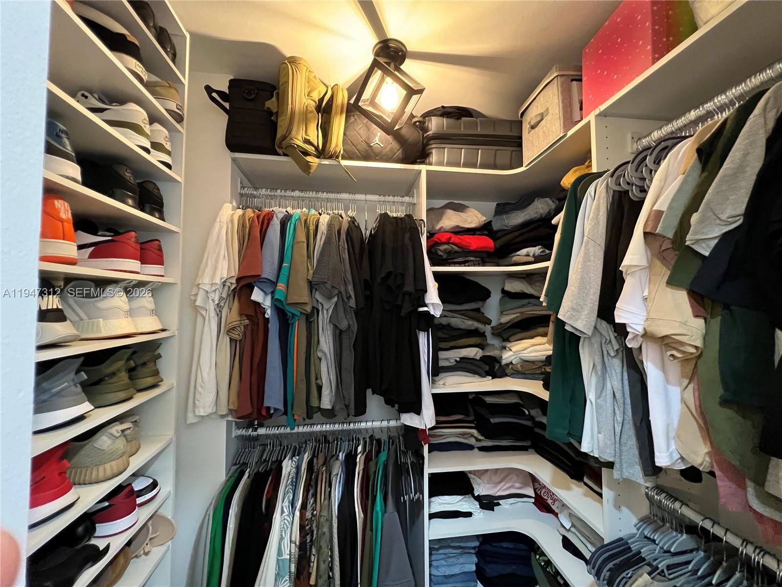 VISIONS AT FOUNTAINBLEAU - Residential