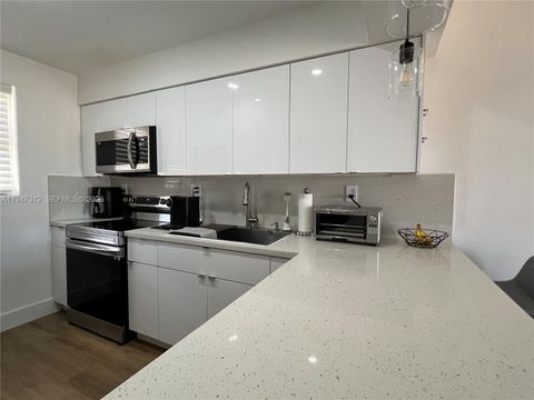 8425 NW 8th St 406 Miami FL 33126