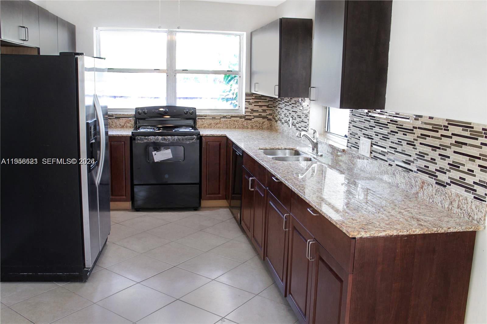 BROWARD GARDENS - Residential Income