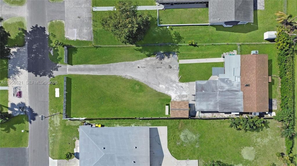 Photo of 4133 SW 52nd St, Dania Beach, FL 33314 (MLS # A11958621)