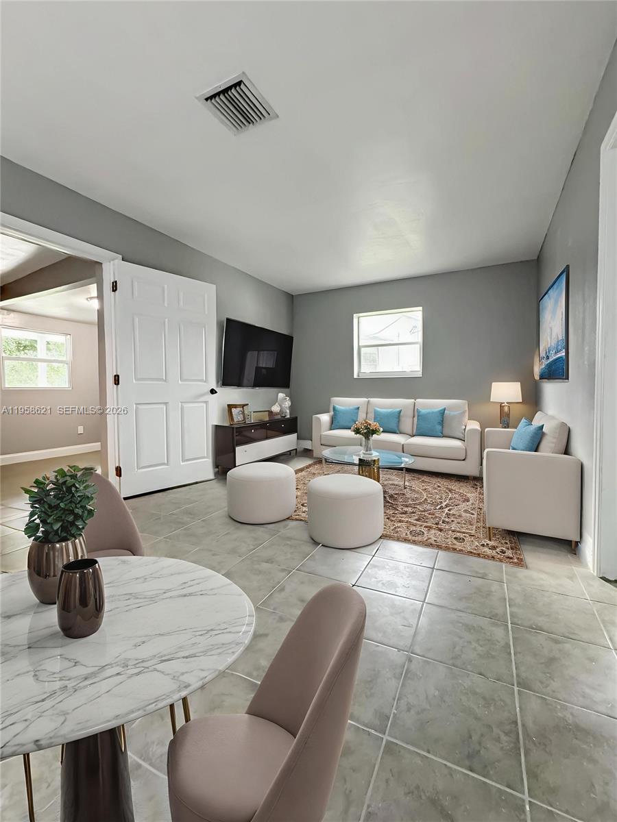 BROWARD GARDENS - Residential Income