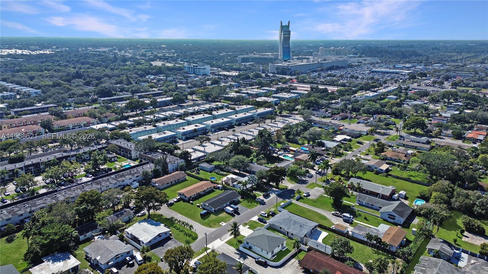 BROWARD GARDENS - Residential Income