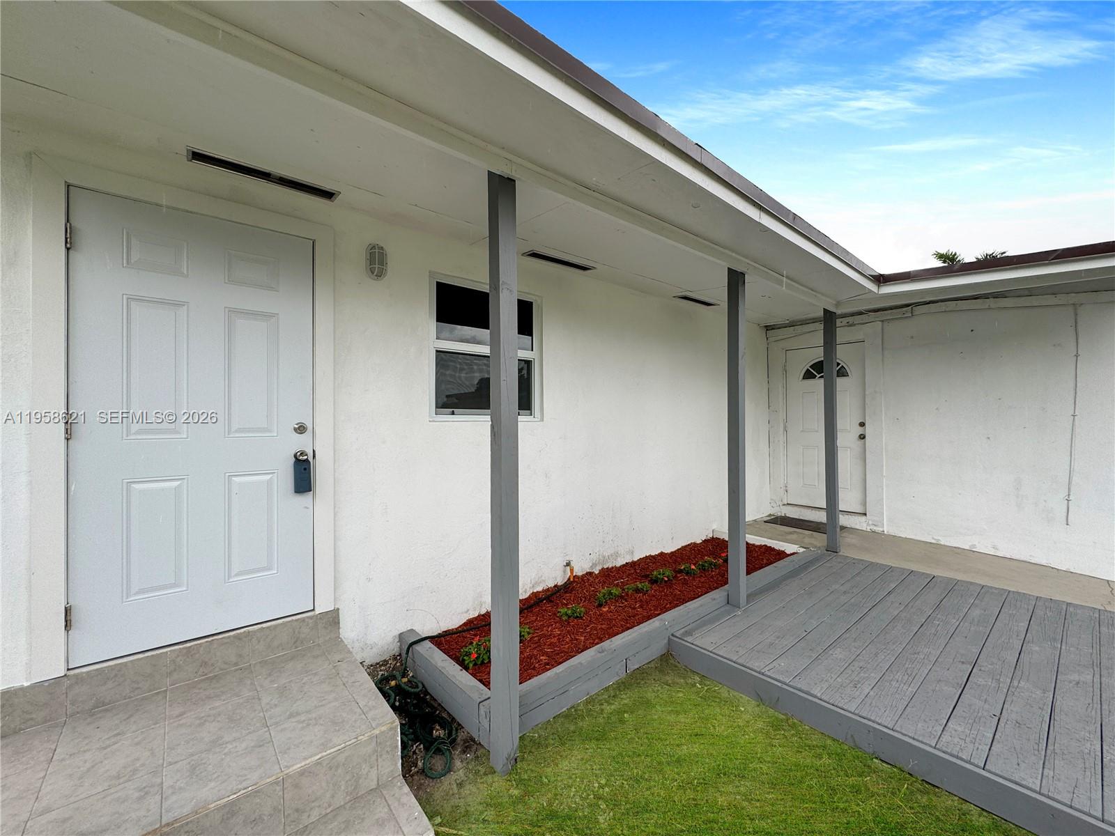 BROWARD GARDENS - Residential Income