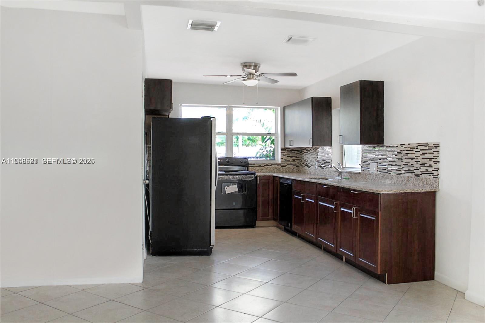 BROWARD GARDENS - Residential Income