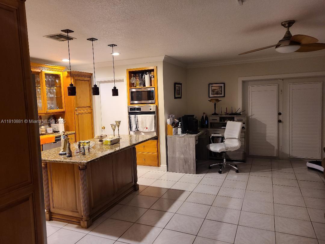 12710 Sw 43rd Dr, Miami, Broward County, Florida - 4 Bedrooms  
2 Bathrooms - 