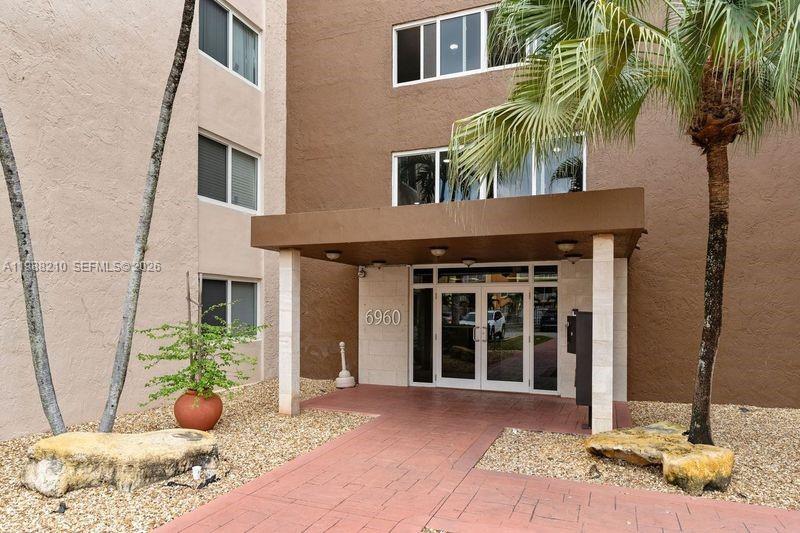 CORAL GATE EAST CONDO - Residential Lease