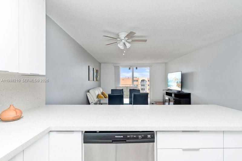 CORAL GATE EAST CONDO - Residential Lease