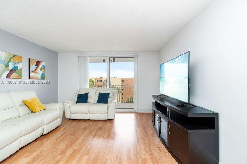 CORAL GATE EAST CONDO - Residential Lease