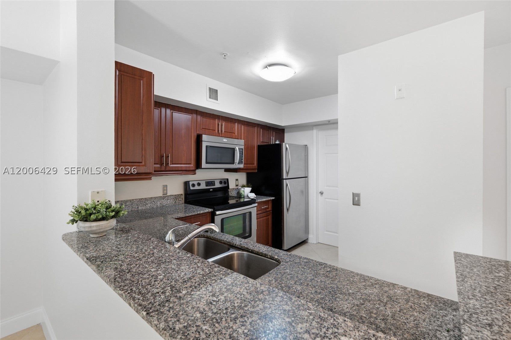 2451 Centergate Dr 303, Miramar FL 33025