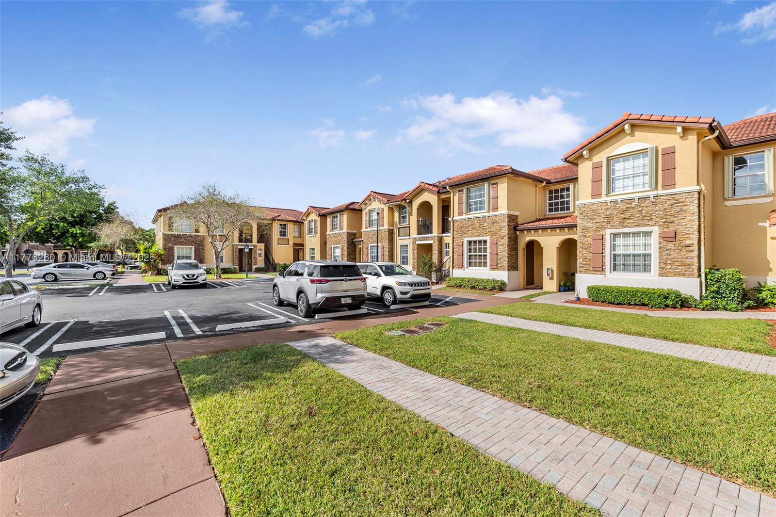 Property for Sale at 1650 Ne 33rd Rd 107-10, Homestead, Miami-Dade County, Florida - Bedrooms: 3 
Bathrooms: 3  - $275,000