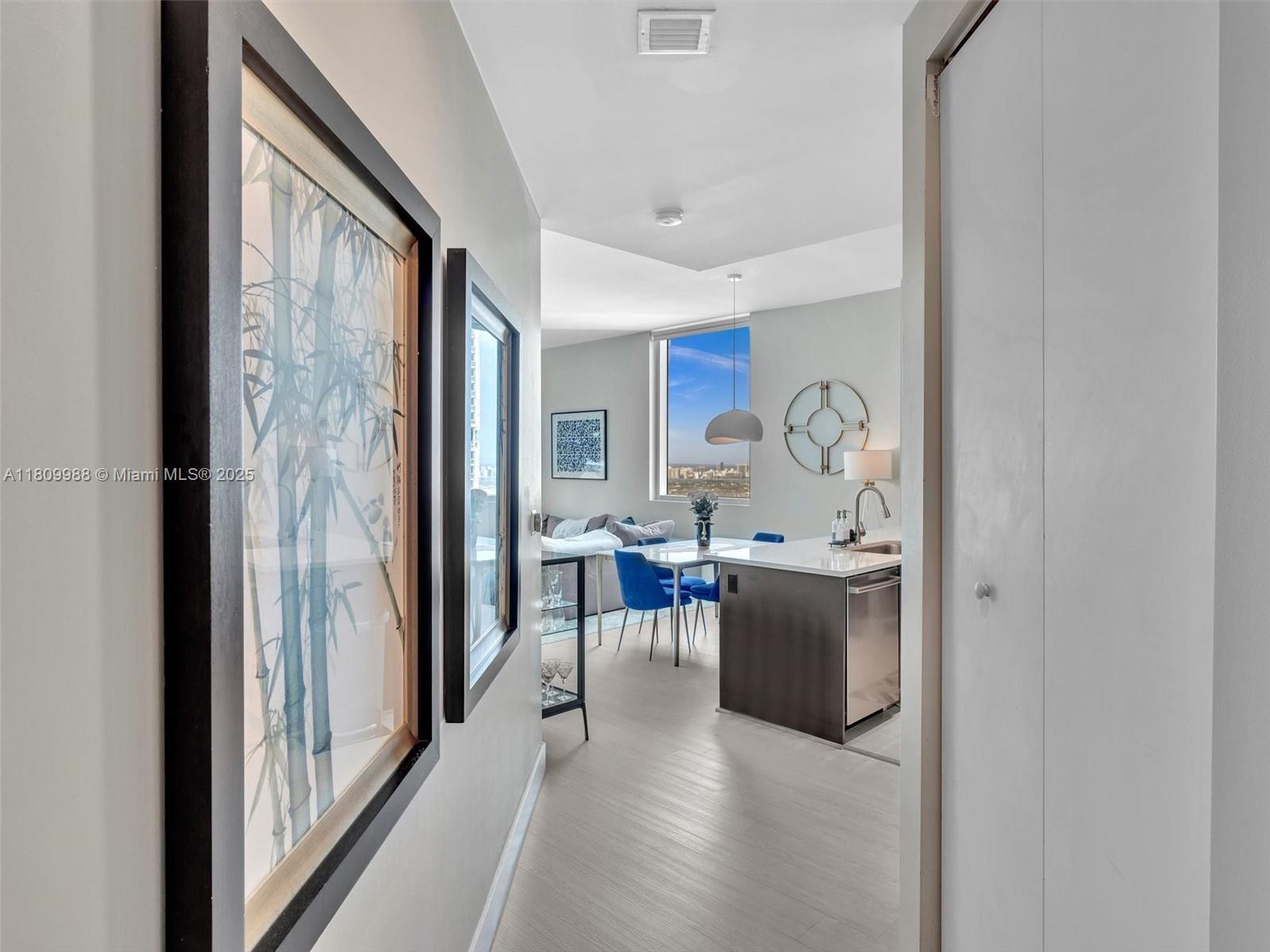 55 Se 6th St Ph4107, Miami, Broward County, Florida - 2 Bedrooms  
2 Bathrooms - 