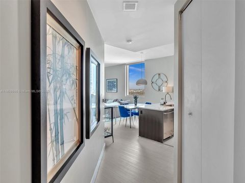 55 SE 6th St PH4107 Miami FL 33131