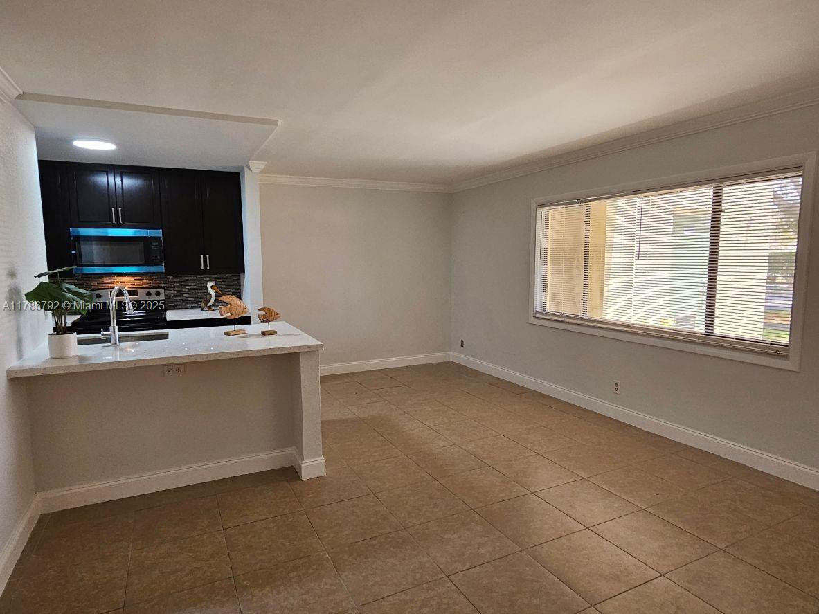 MEADOWS ON THE GREEN COND - Residential Lease