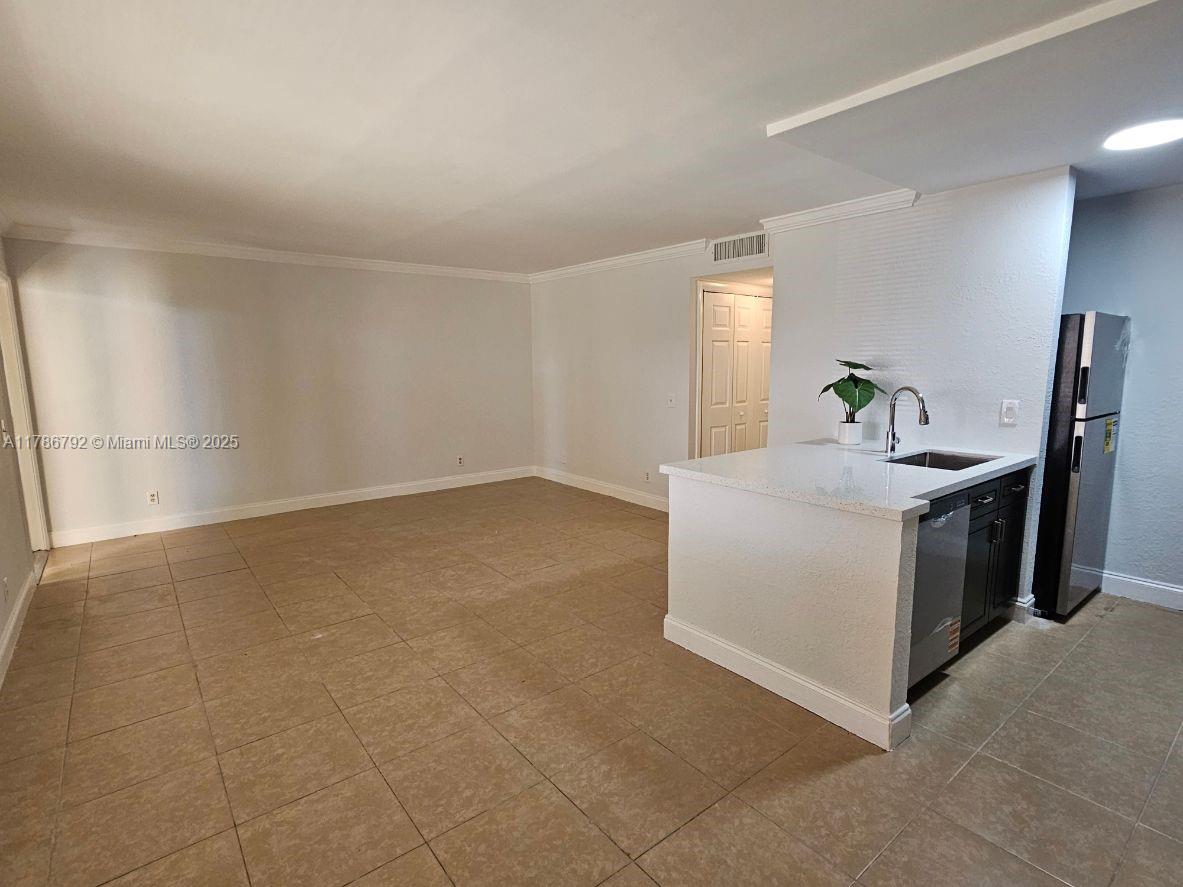 MEADOWS ON THE GREEN COND - Residential Lease
