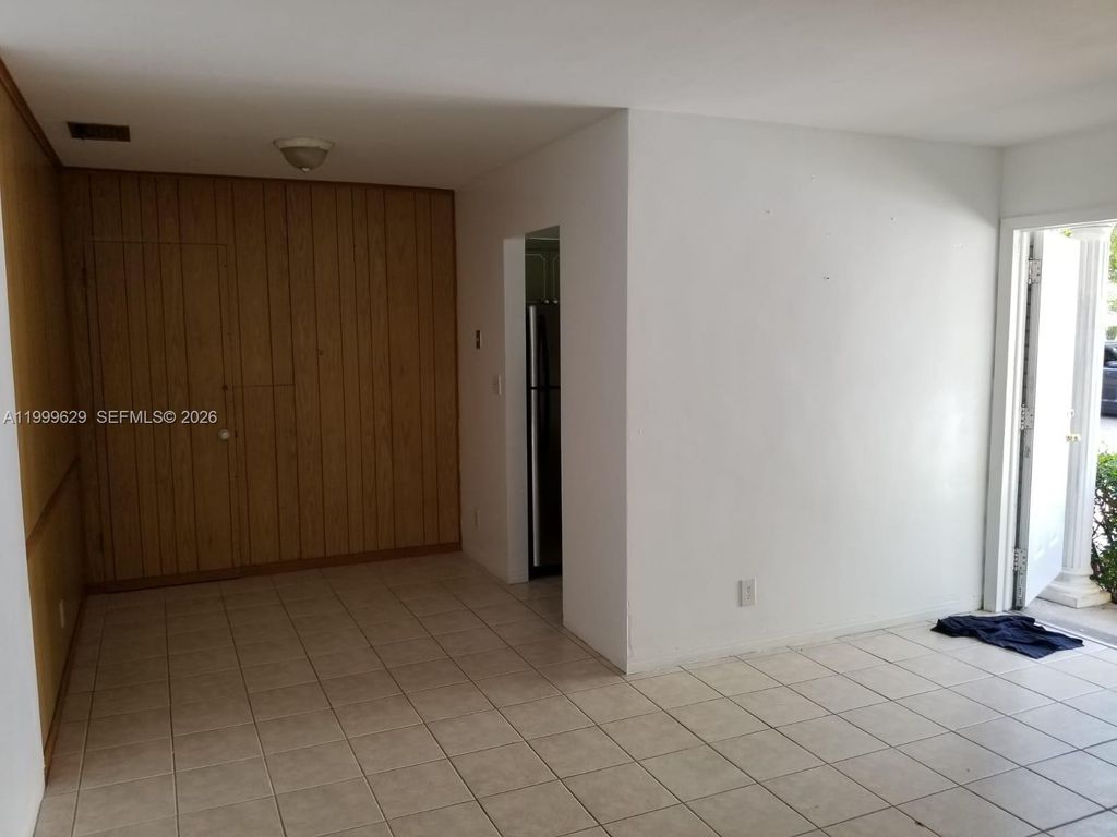 Photo of 701 NW 1st St #19, Hallandale Beach, FL 33009 (MLS # A11999629)