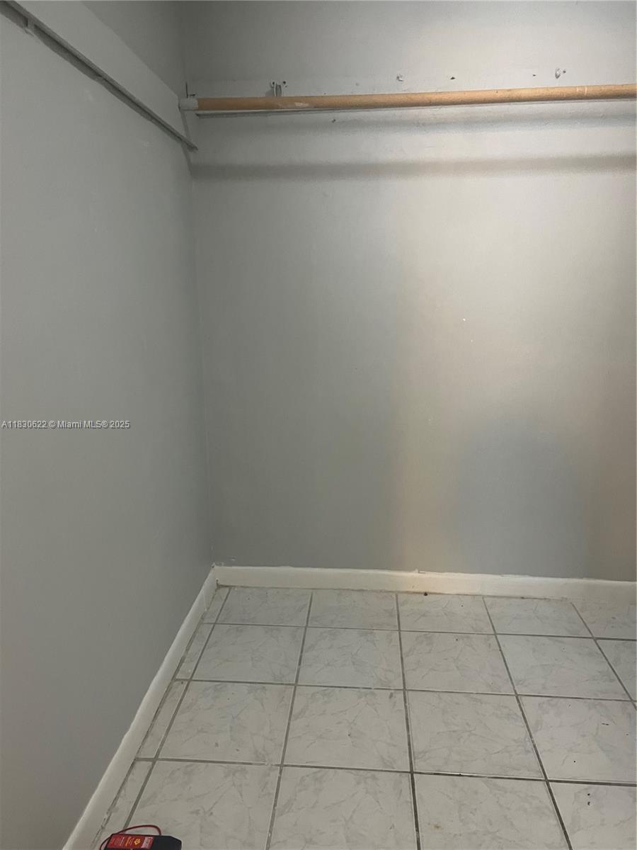 5050 CONDO - Residential