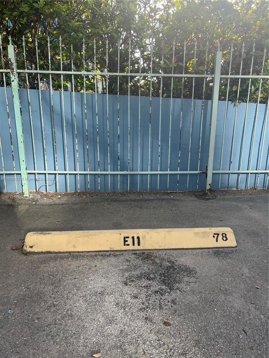 5050 CONDO - Residential