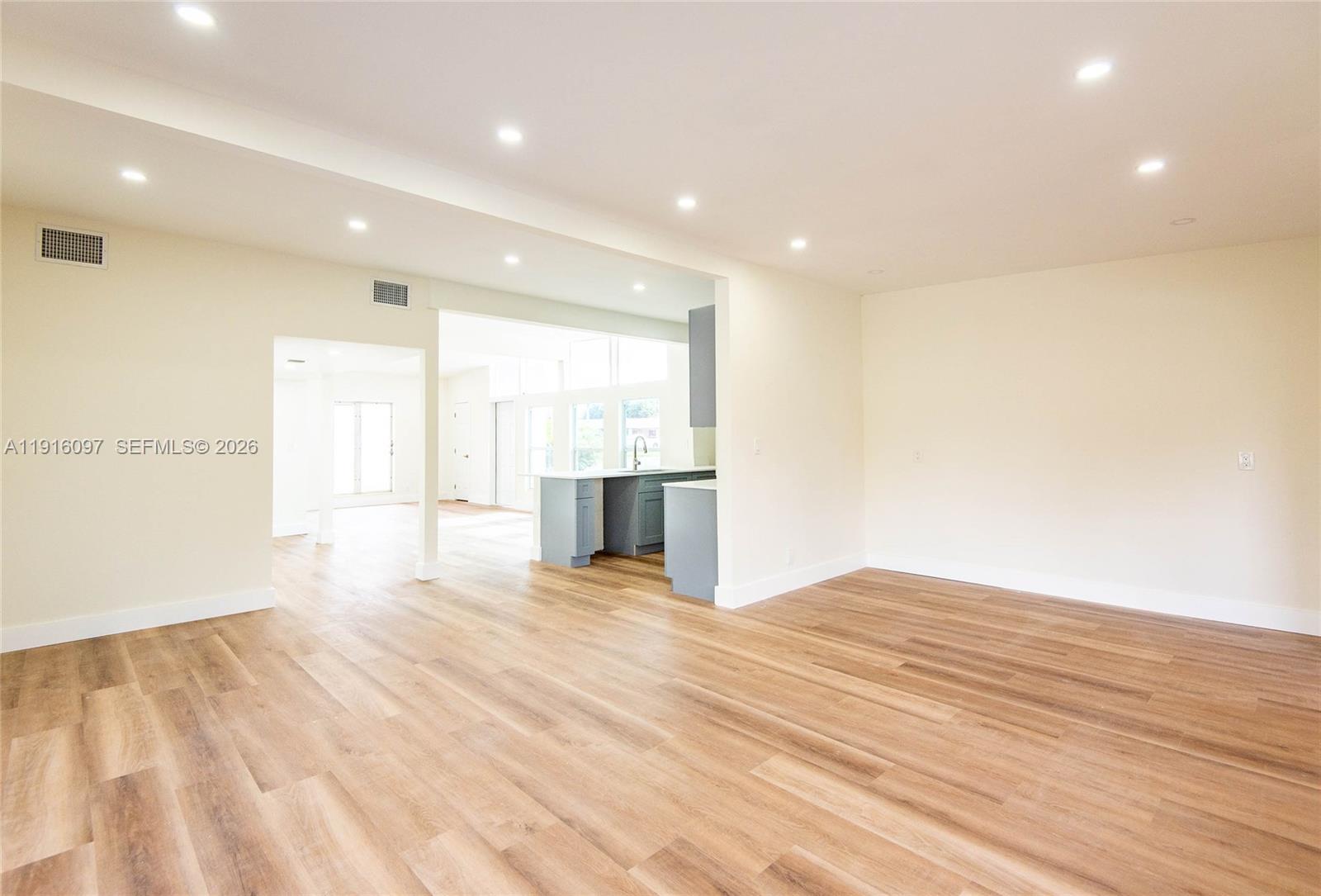 MELROSE PARK SEC 6 GREEN - Residential