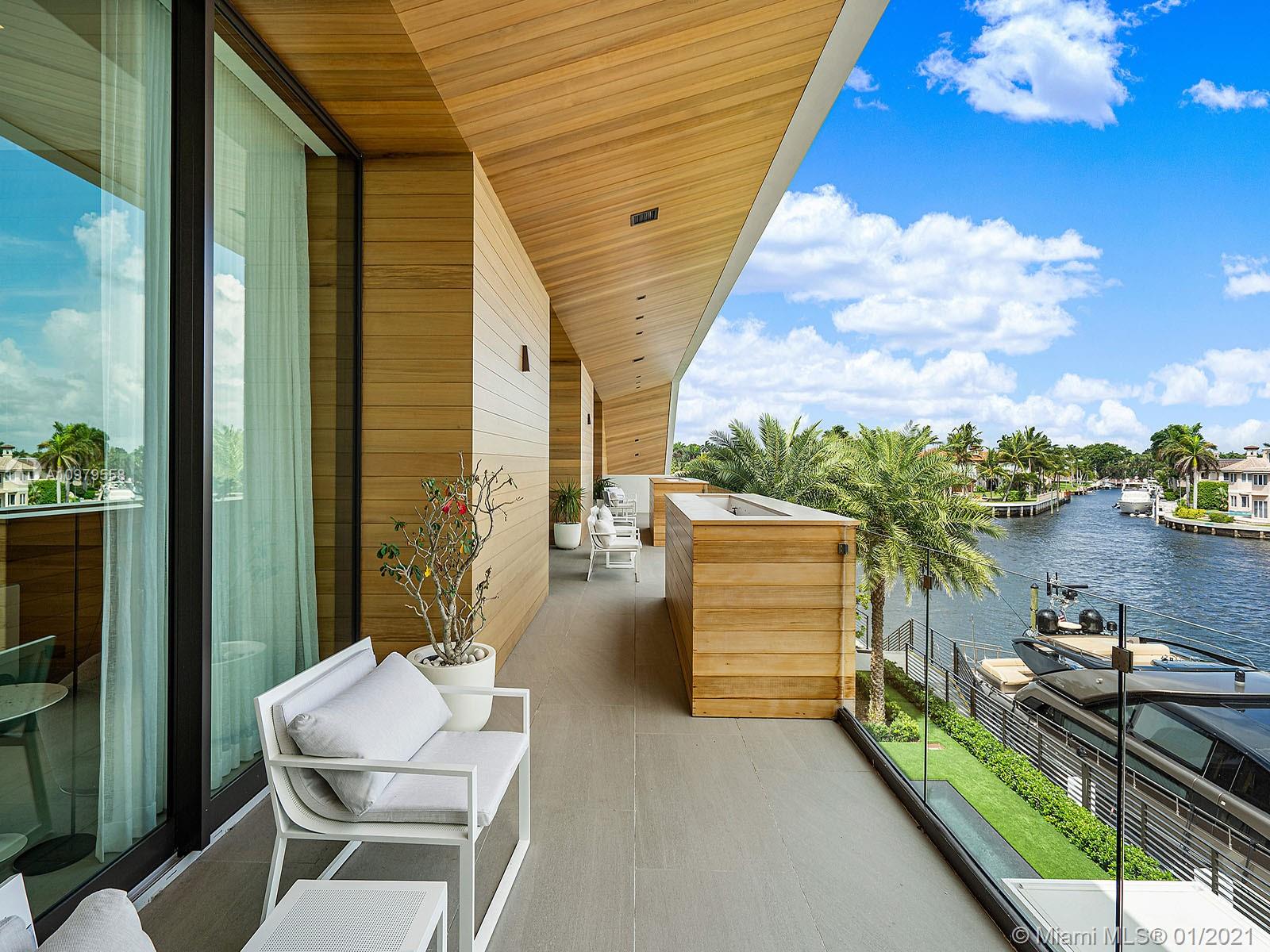 SUN AND SURF CLUB COMMUNI - Residential