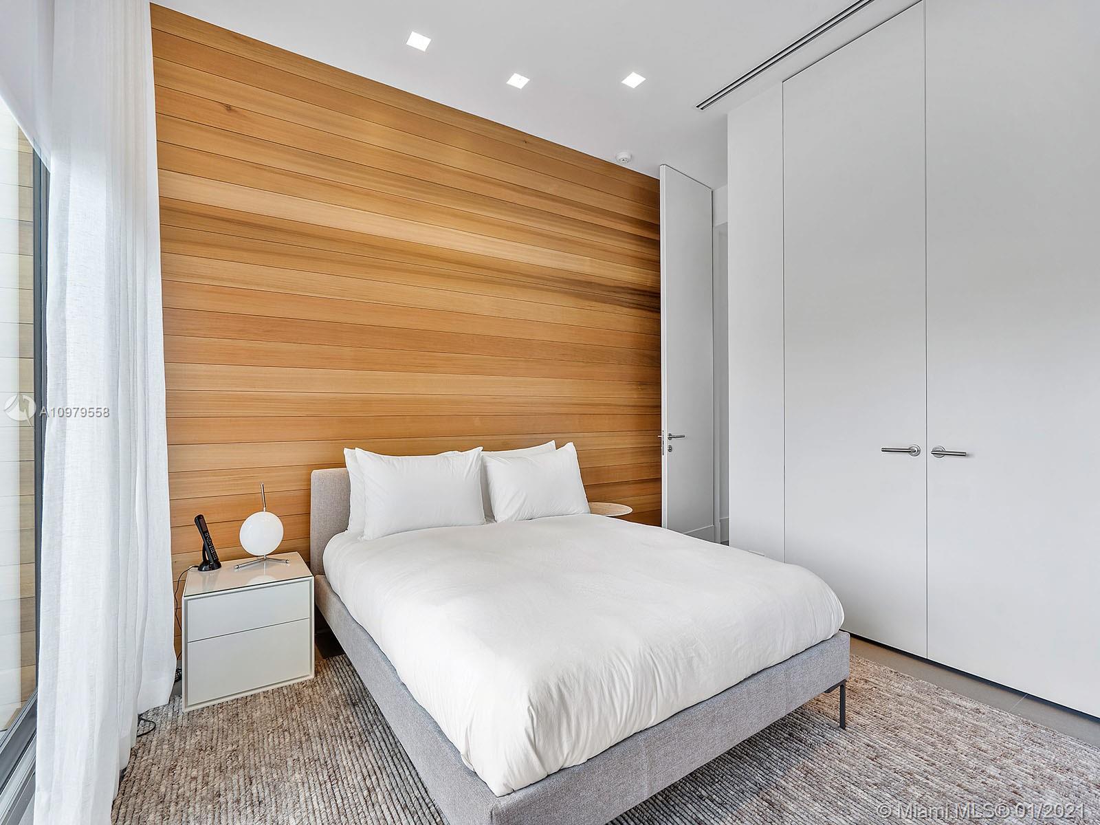 SUN AND SURF CLUB COMMUNI - Residential