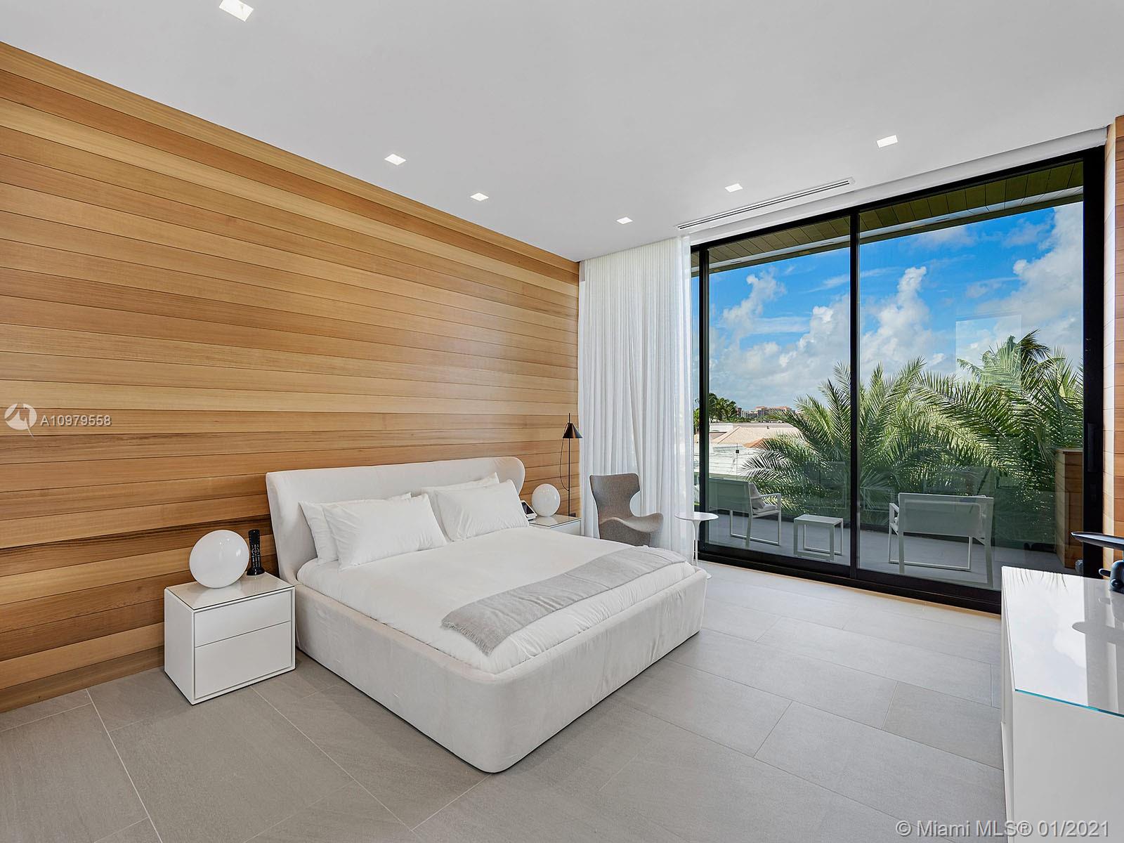 SUN AND SURF CLUB COMMUNI - Residential