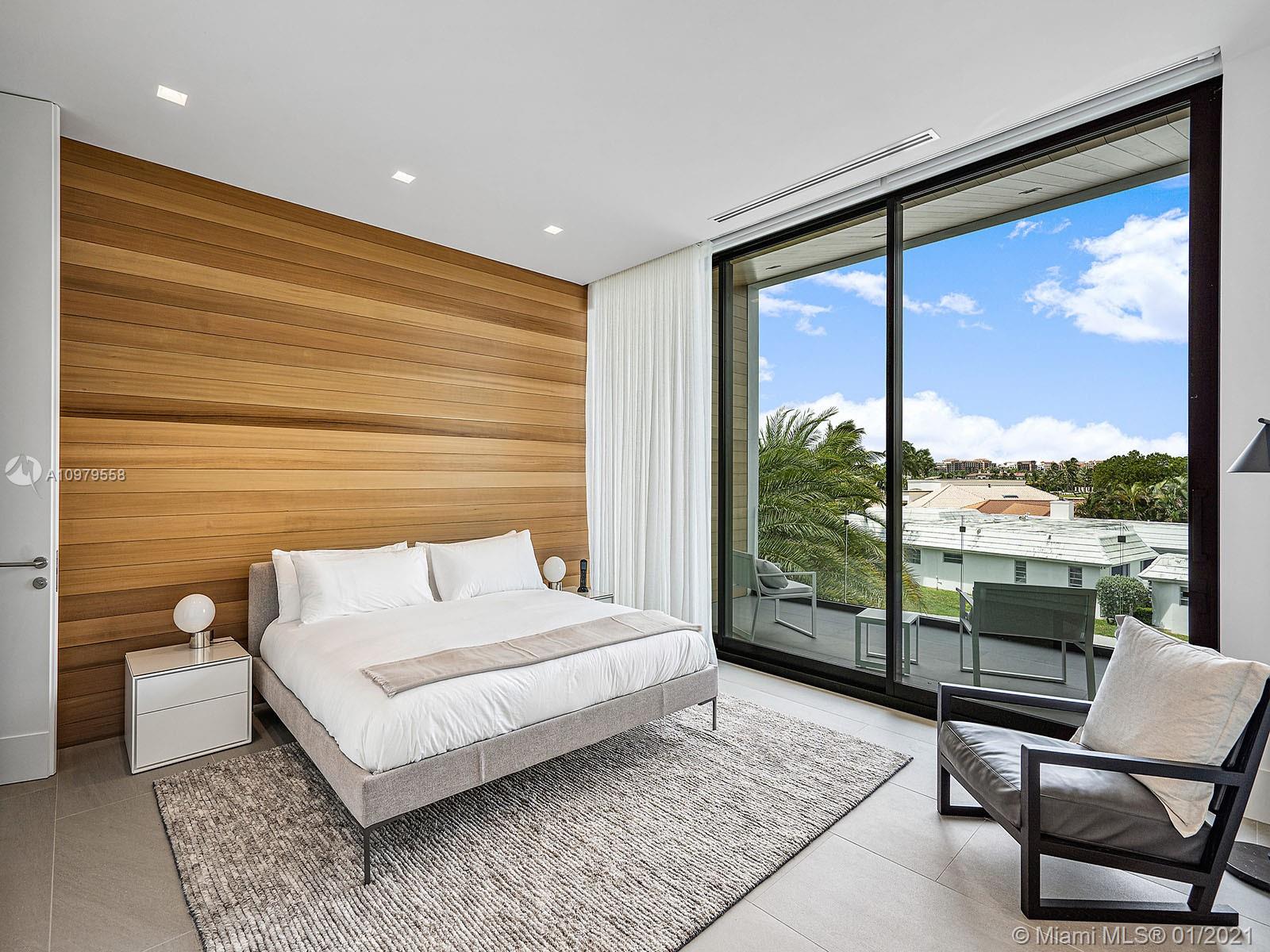 SUN AND SURF CLUB COMMUNI - Residential