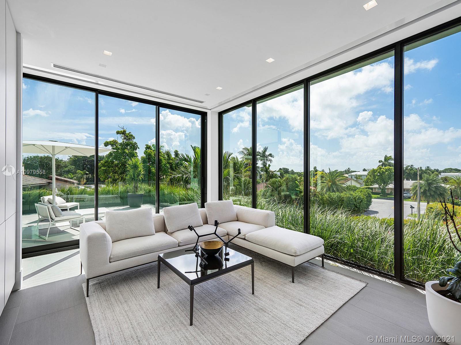 SUN AND SURF CLUB COMMUNI - Residential