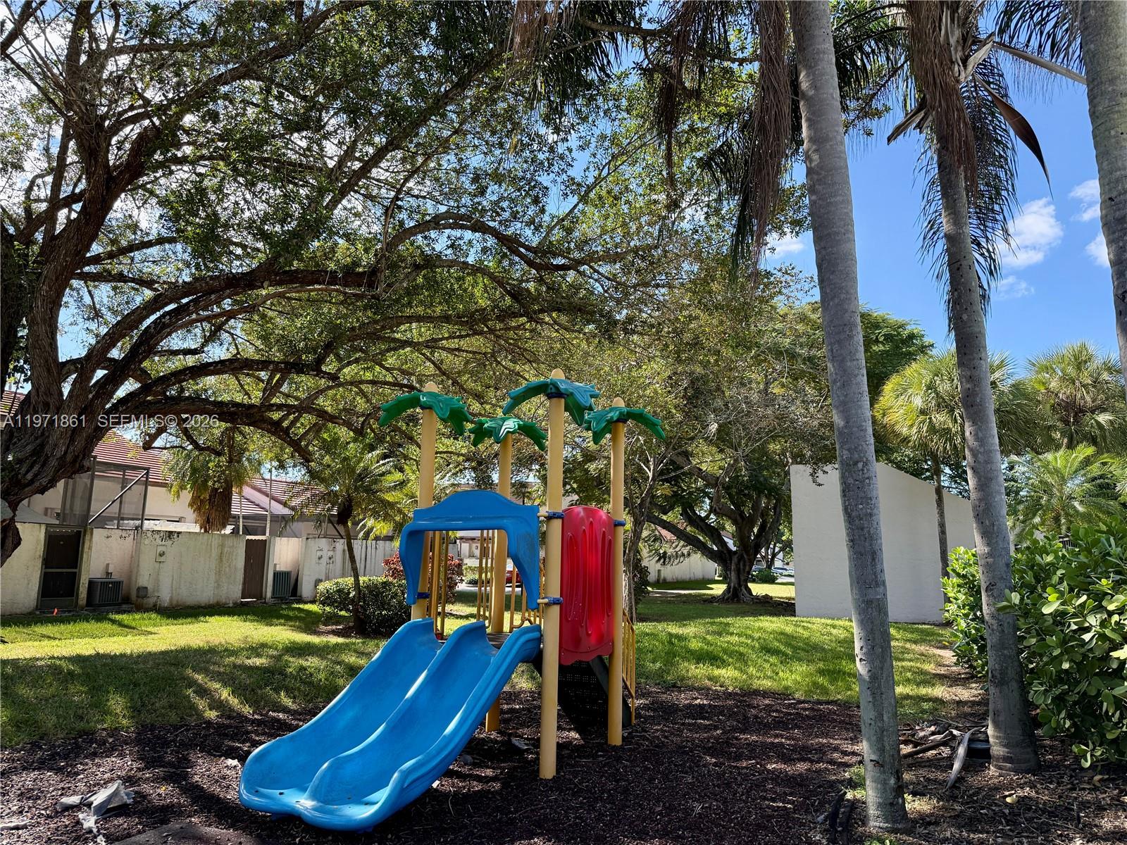 CALUSA POINT - Residential