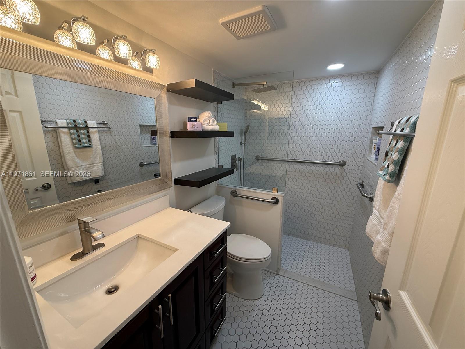 CALUSA POINT - Residential