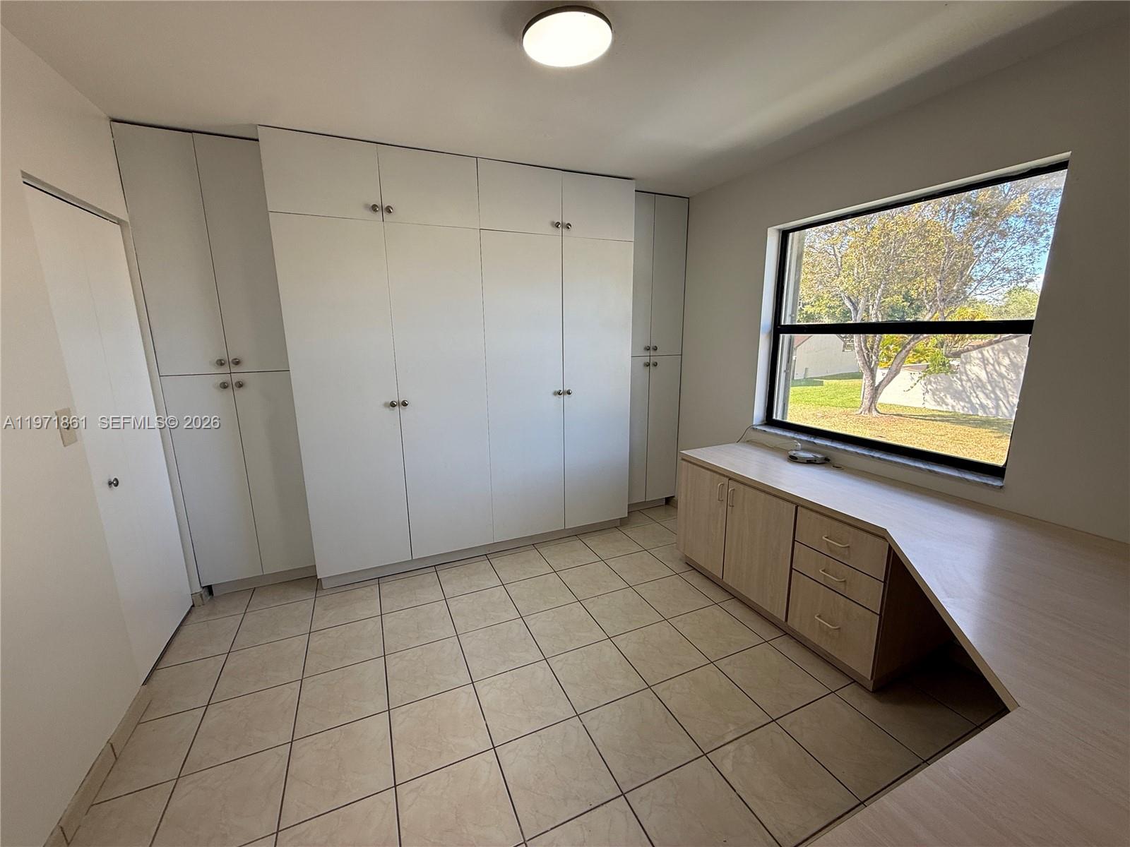 CALUSA POINT - Residential