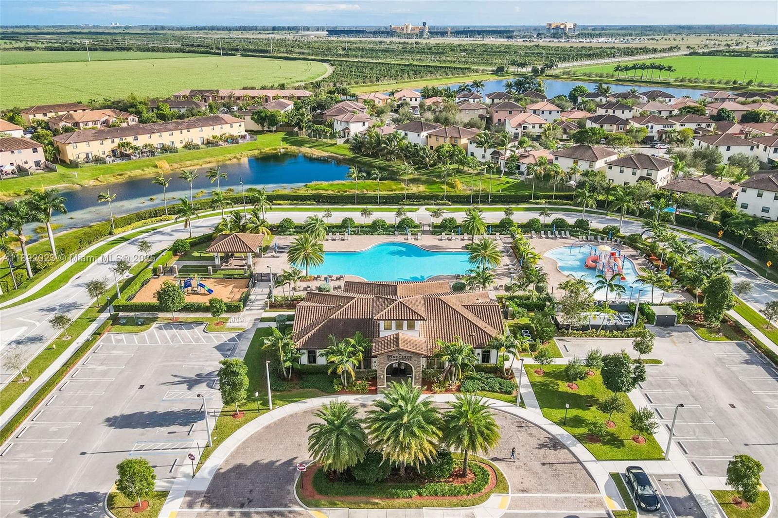 BAYWINDS AT COZUMEL - Residential