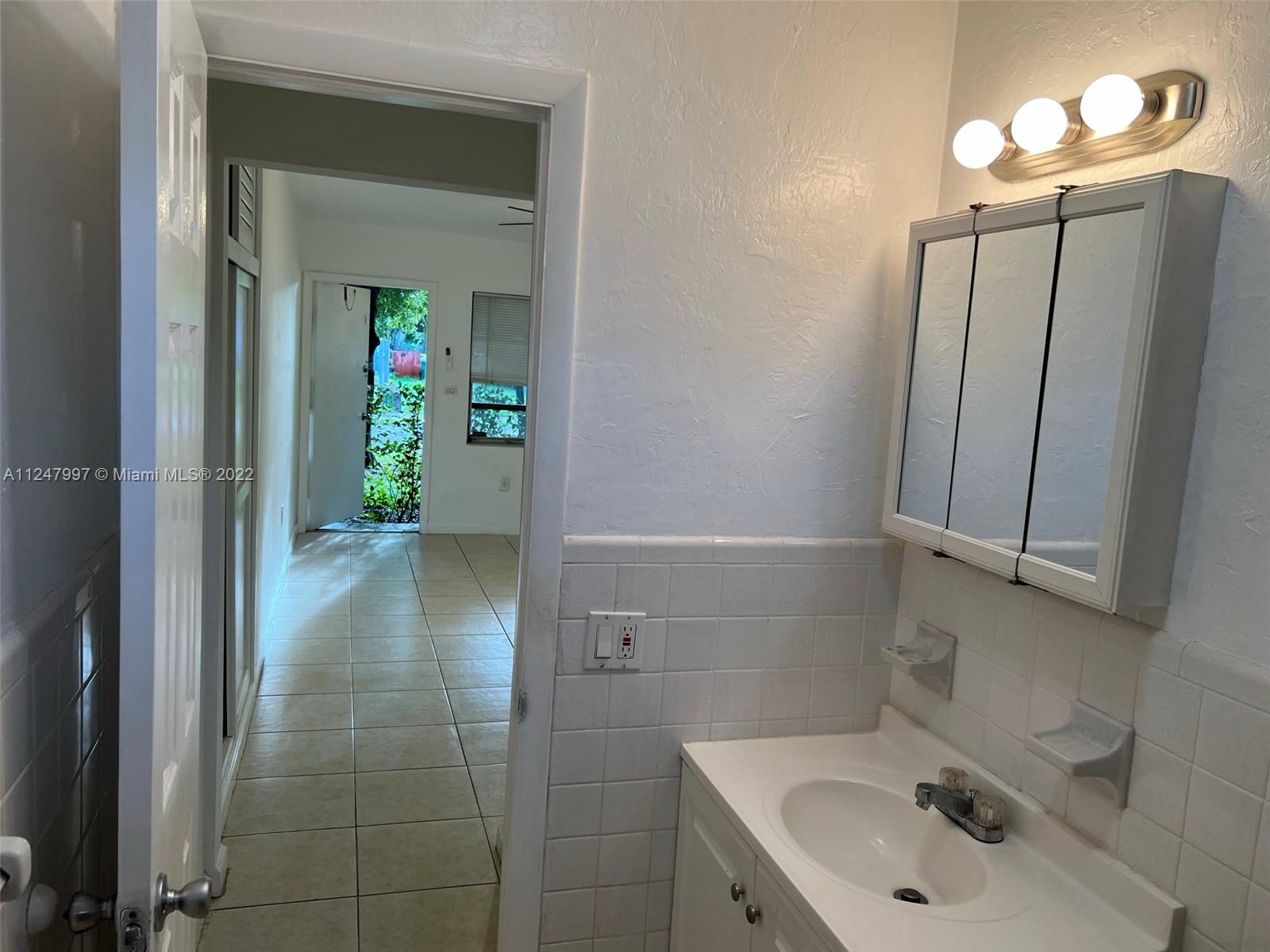 BISCAYNE HEIGHTS - Residential Lease