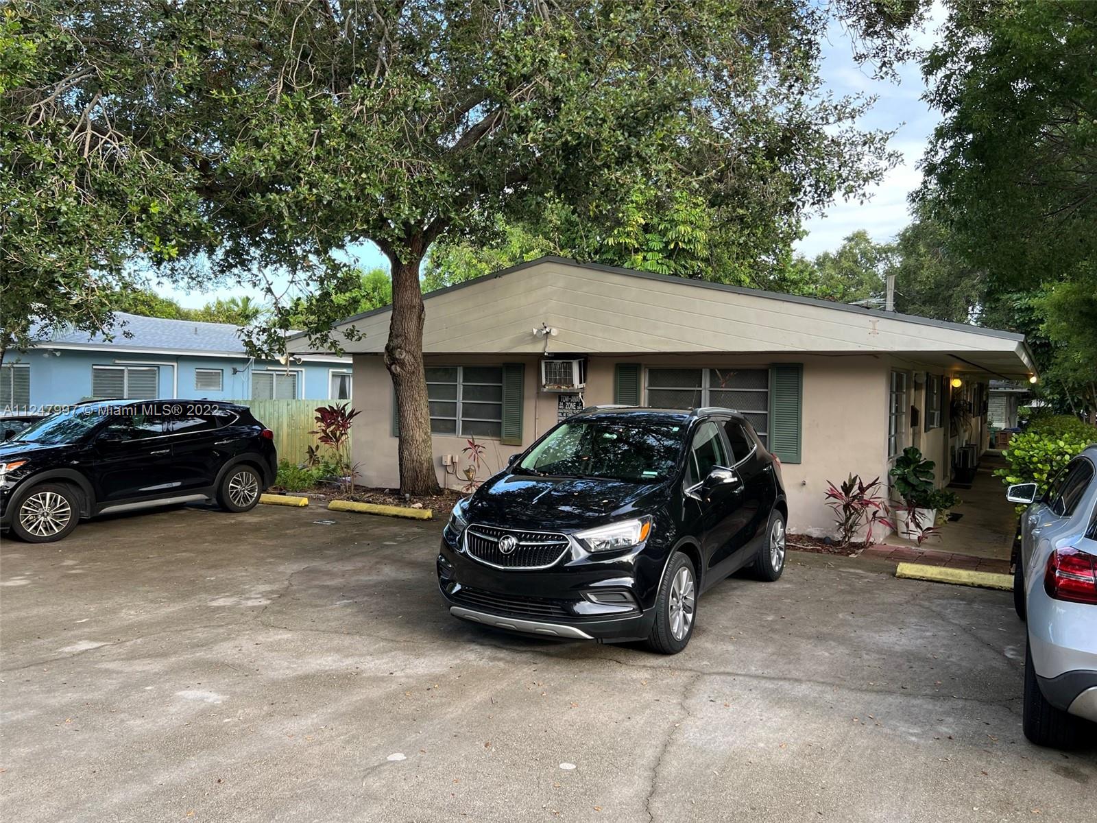 BISCAYNE HEIGHTS - Residential Lease