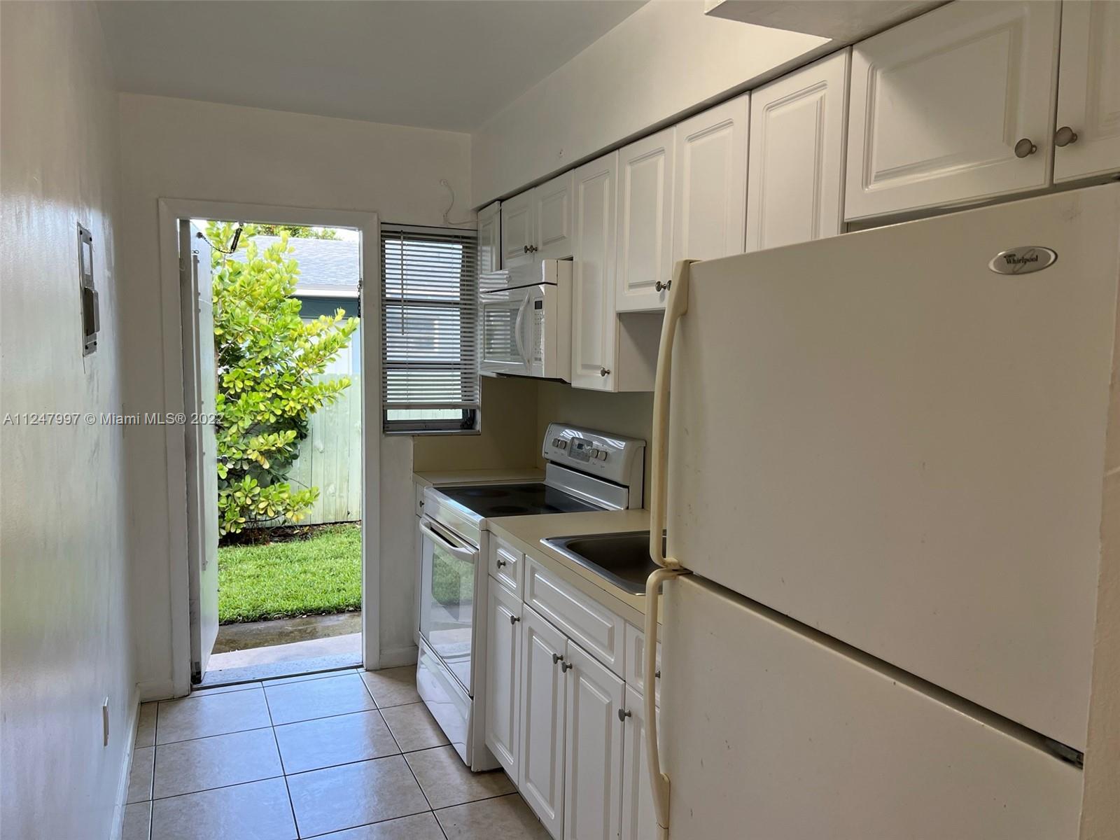 BISCAYNE HEIGHTS - Residential Lease