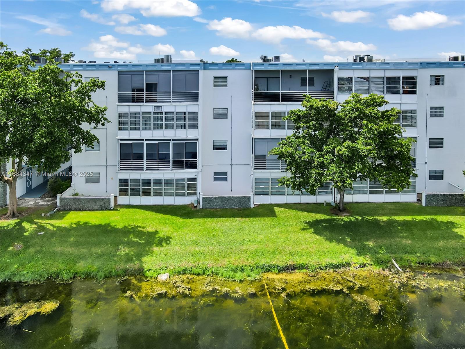 TOPAZ NORTH CONDO - Residential