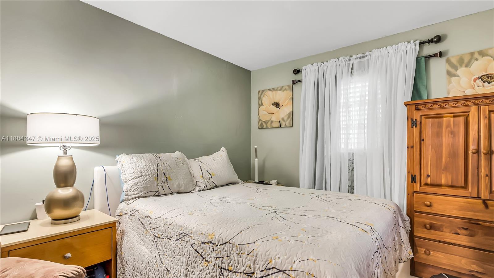 TOPAZ NORTH CONDO - Residential