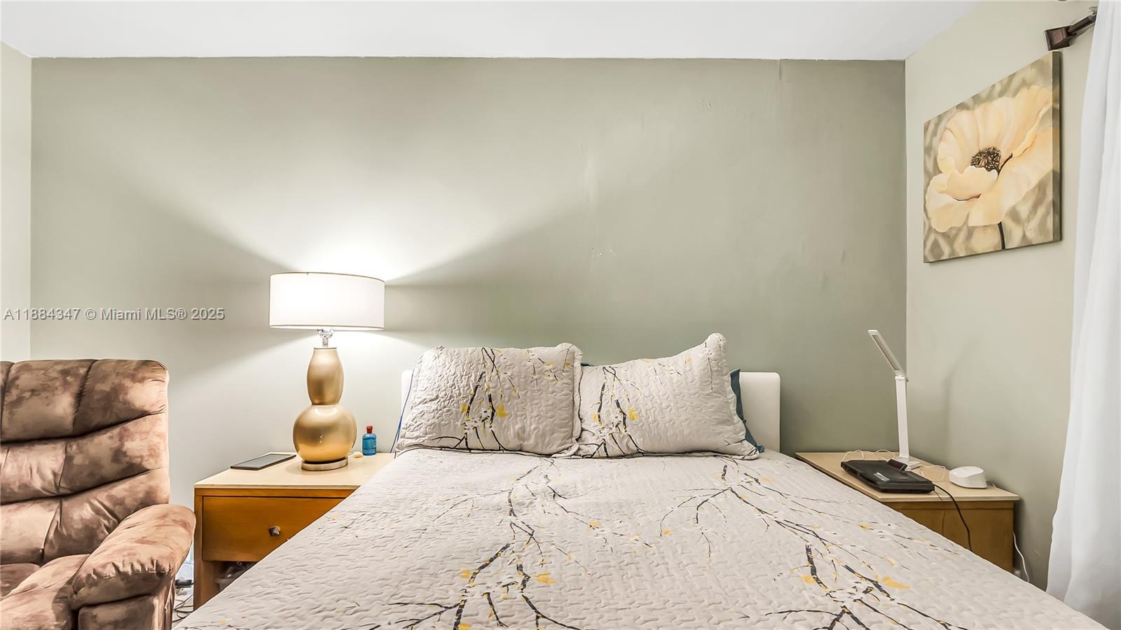 TOPAZ NORTH CONDO - Residential