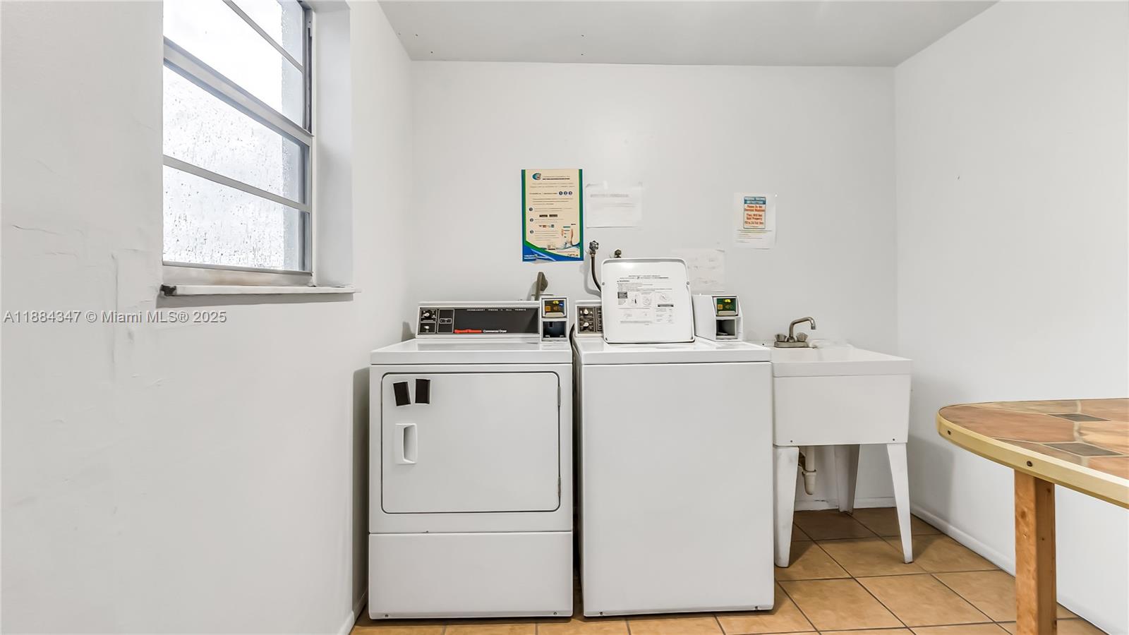 TOPAZ NORTH CONDO - Residential