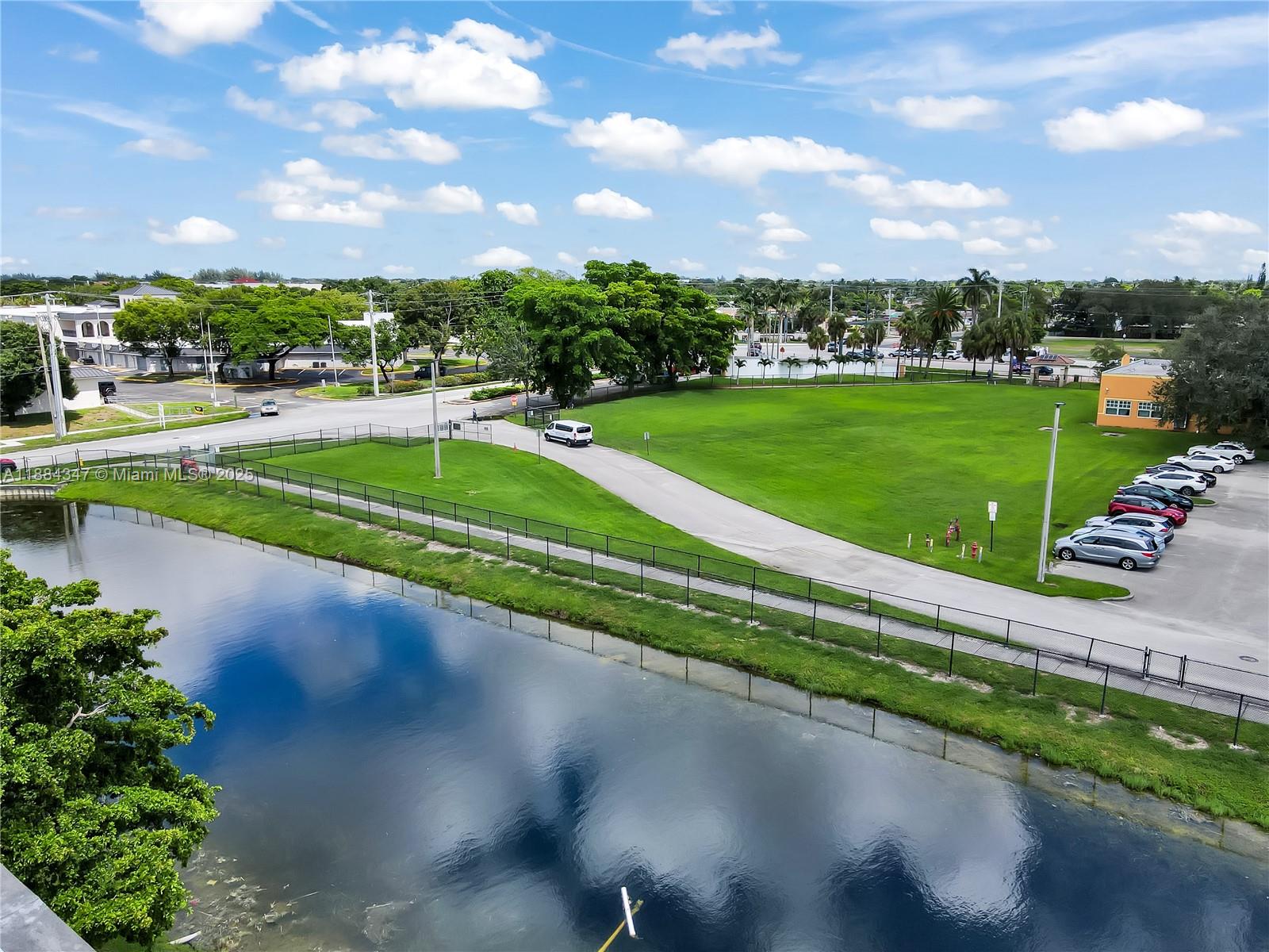 TOPAZ NORTH CONDO - Residential