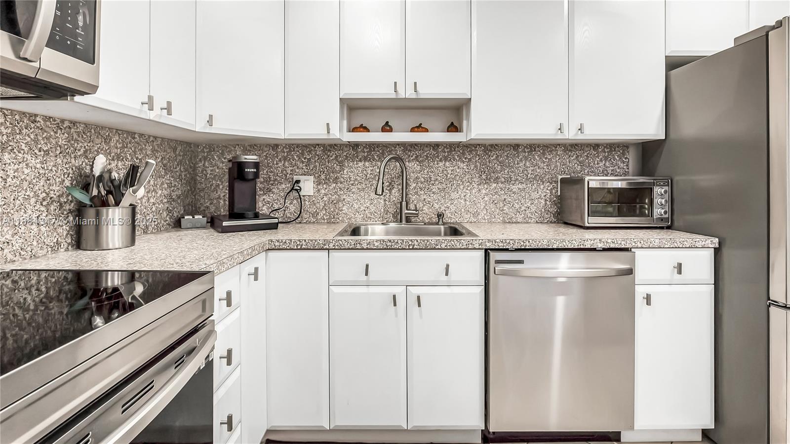 TOPAZ NORTH CONDO - Residential