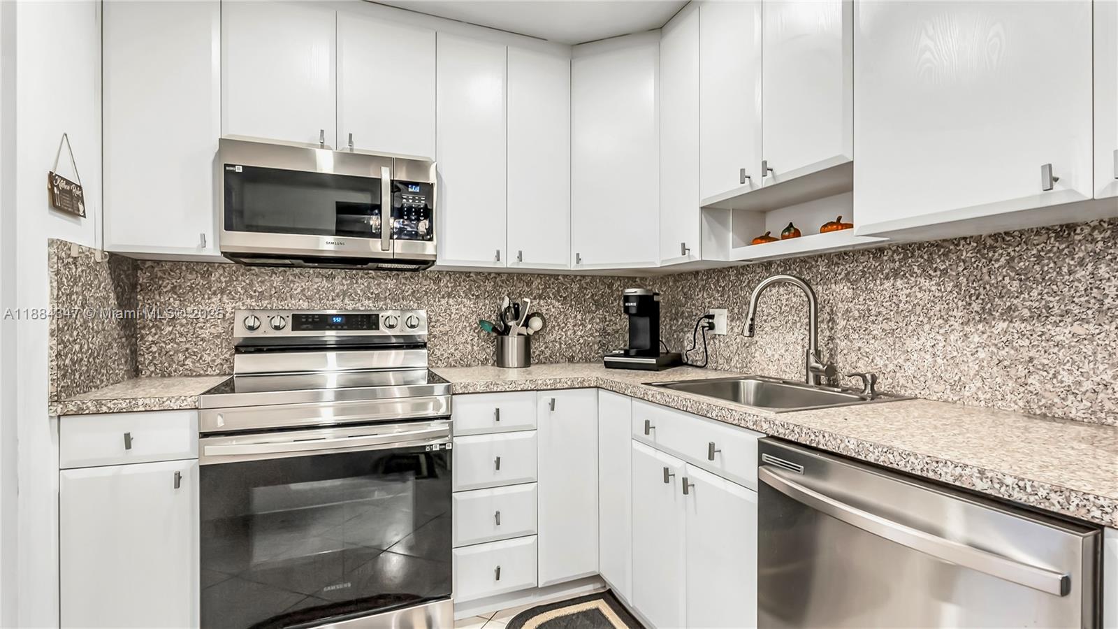 TOPAZ NORTH CONDO - Residential