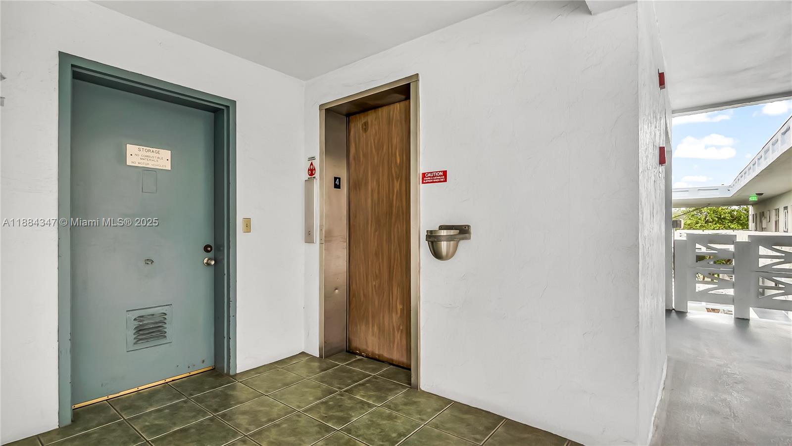 TOPAZ NORTH CONDO - Residential