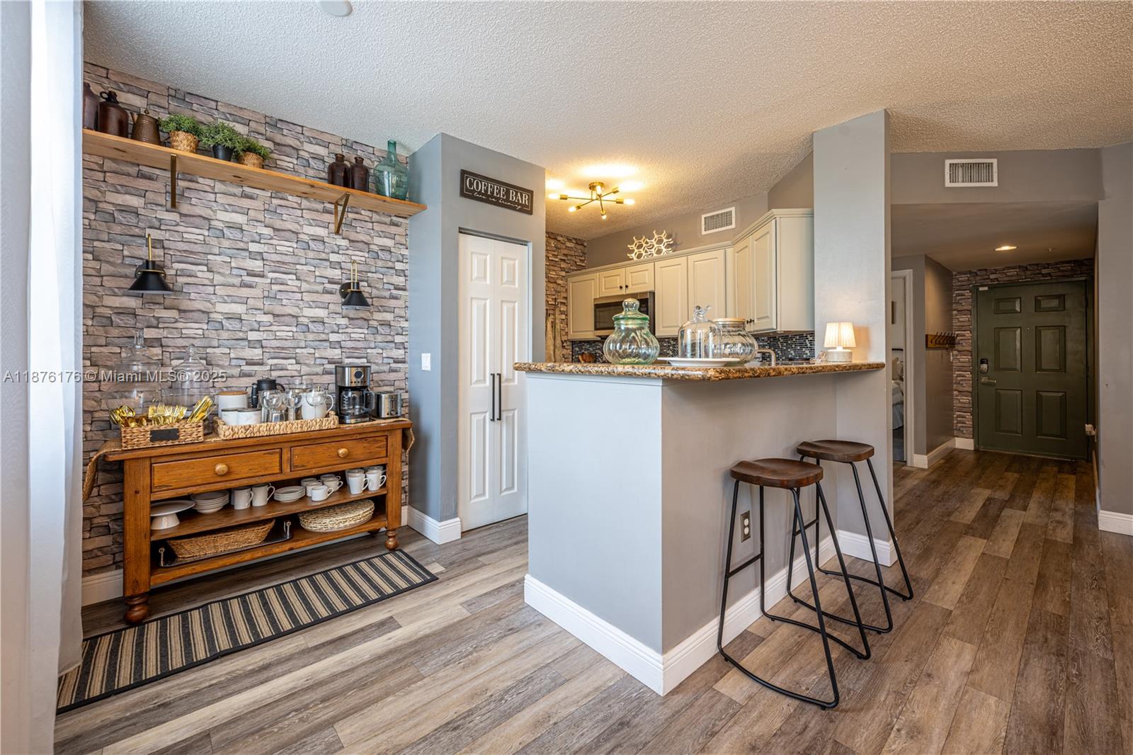 ST ANDREWS AT POLO CLUB C - Residential Lease