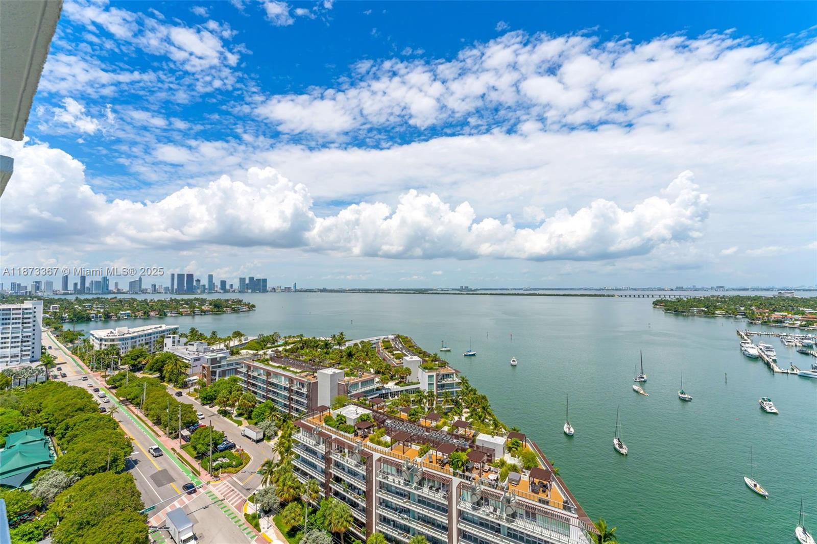 THE GRAND VENETIAN CONDO - Residential