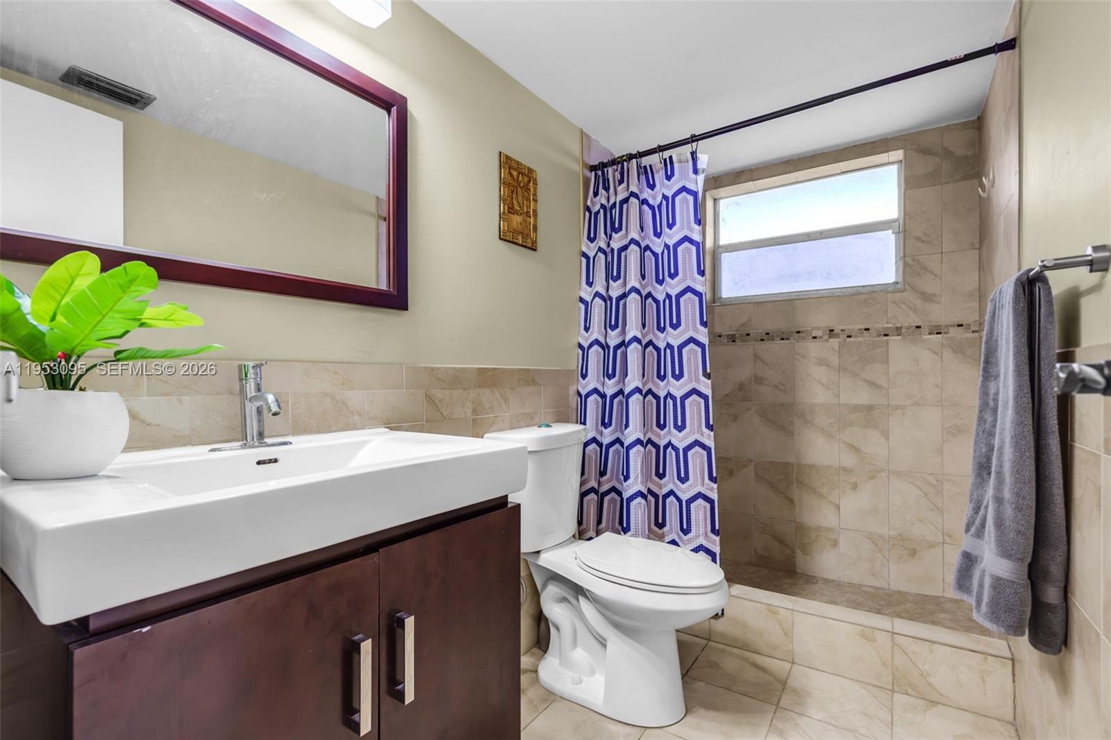 SANDS POINT CONDOMINIUM V - Residential