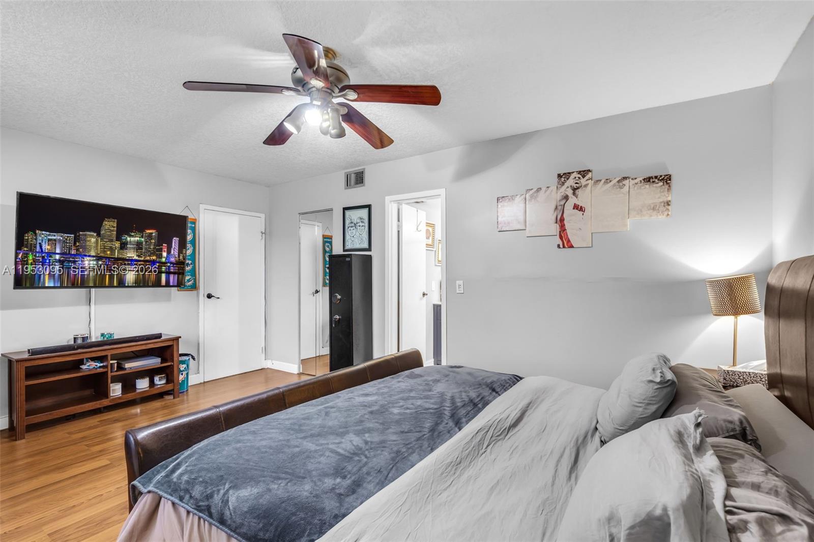 SANDS POINT CONDOMINIUM V - Residential