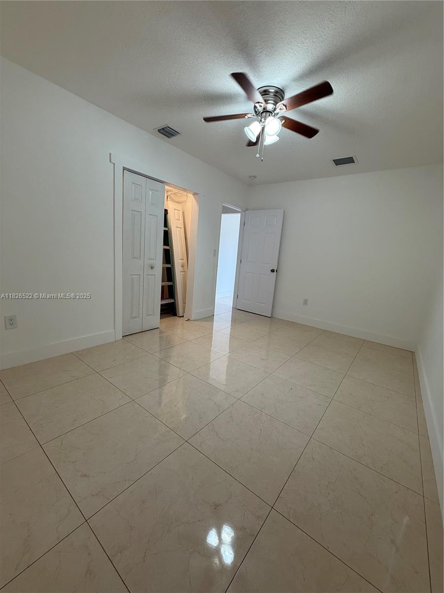 TAMIAMI GARDENS - Residential Lease
