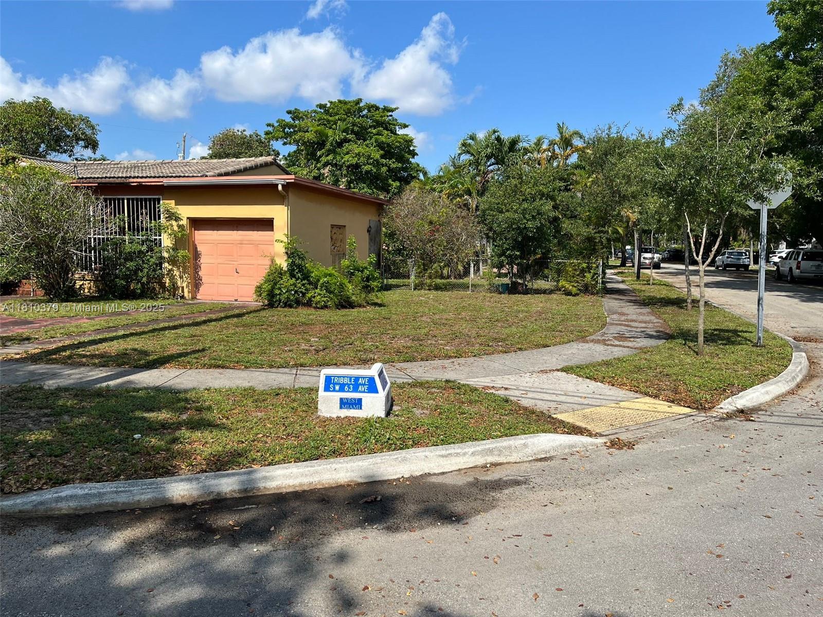 1060 SW 63rd Ave
